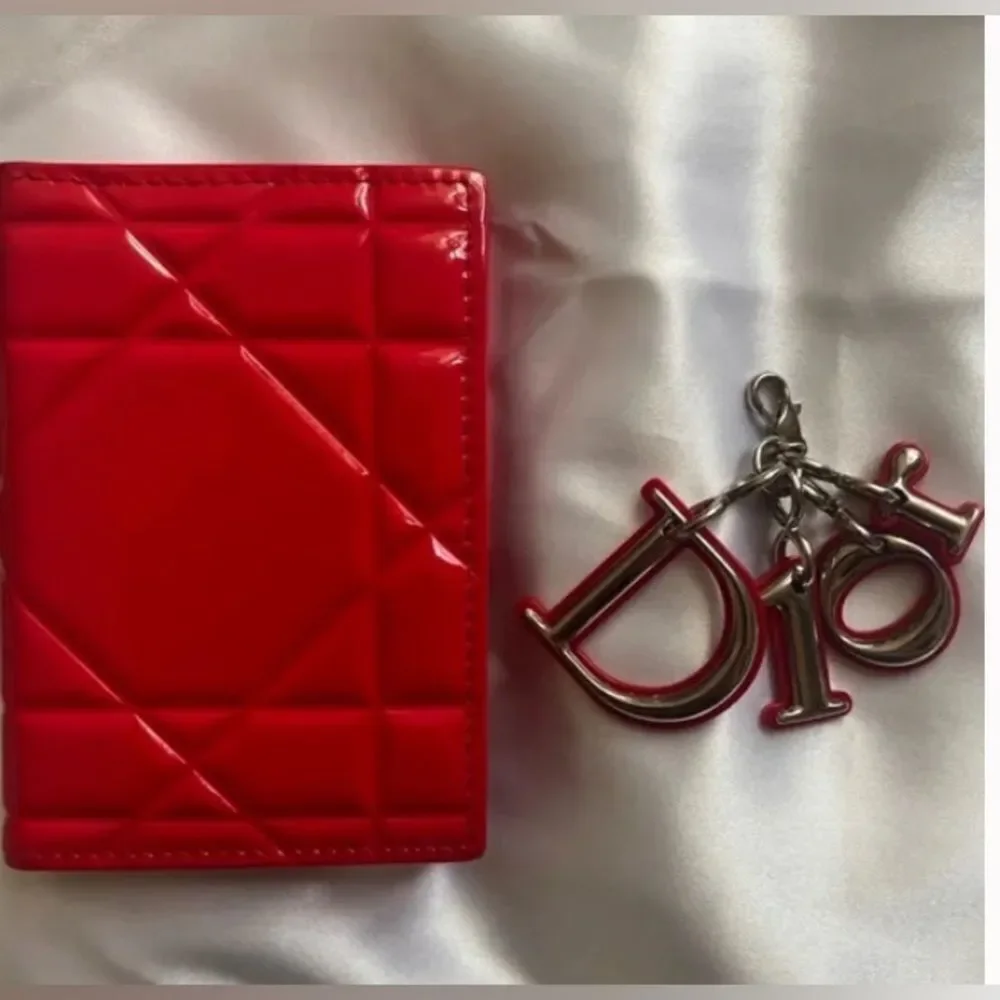 🌟2-pc Christian Dior🌟 Lady Dior Cannage Calfskin RED Card Holder &BagKey Charm